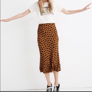 Madewell midi slip skirt in painted spots. Size 4